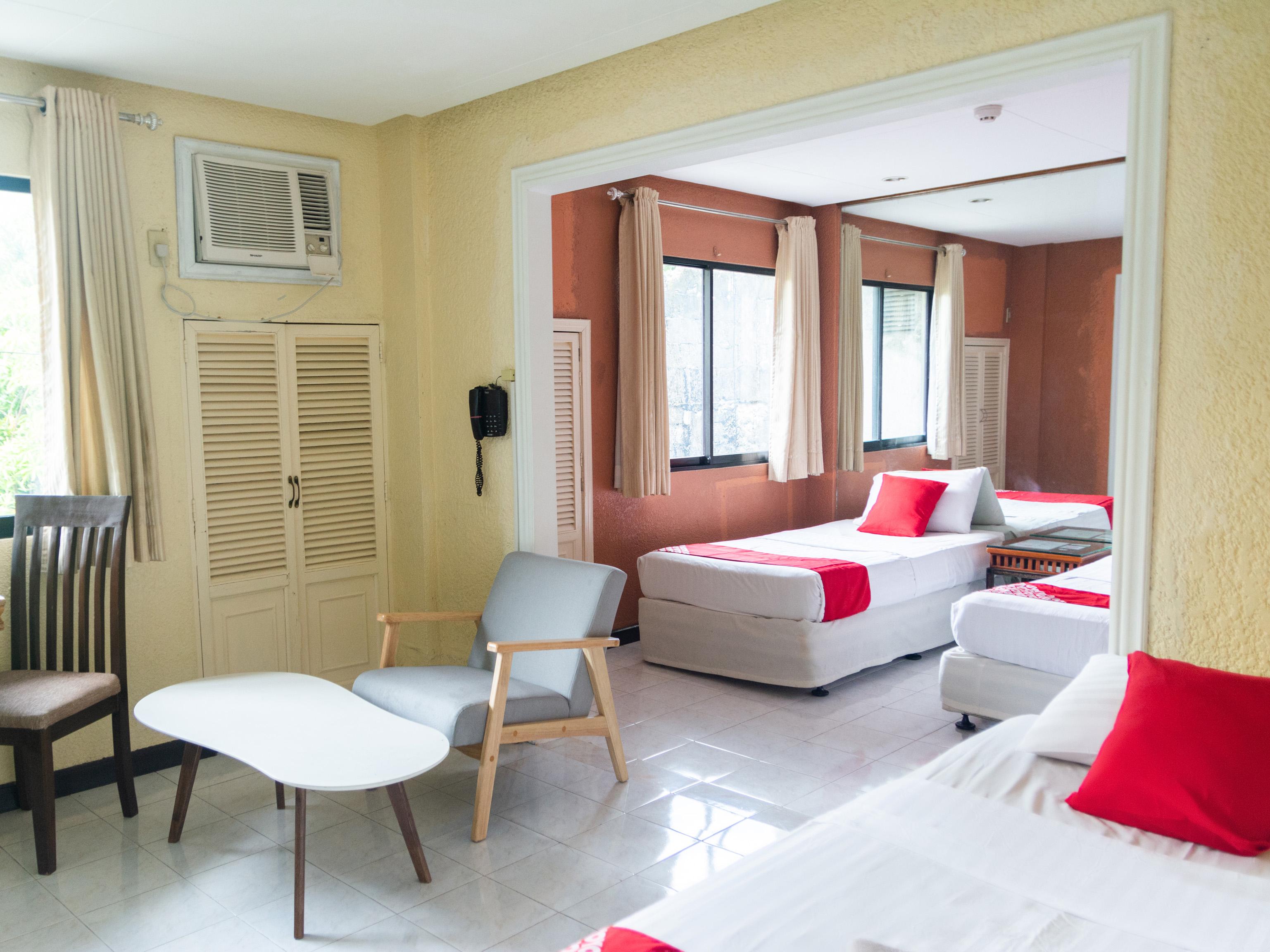 Chito'S Hotel Илоило Экстерьер фото
