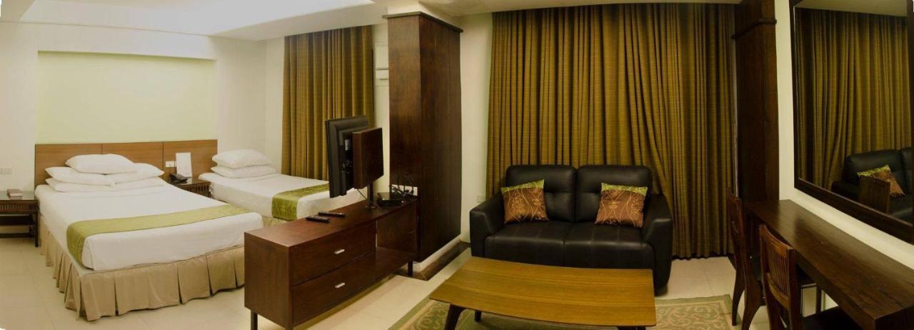 Chito'S Hotel Илоило Номер фото