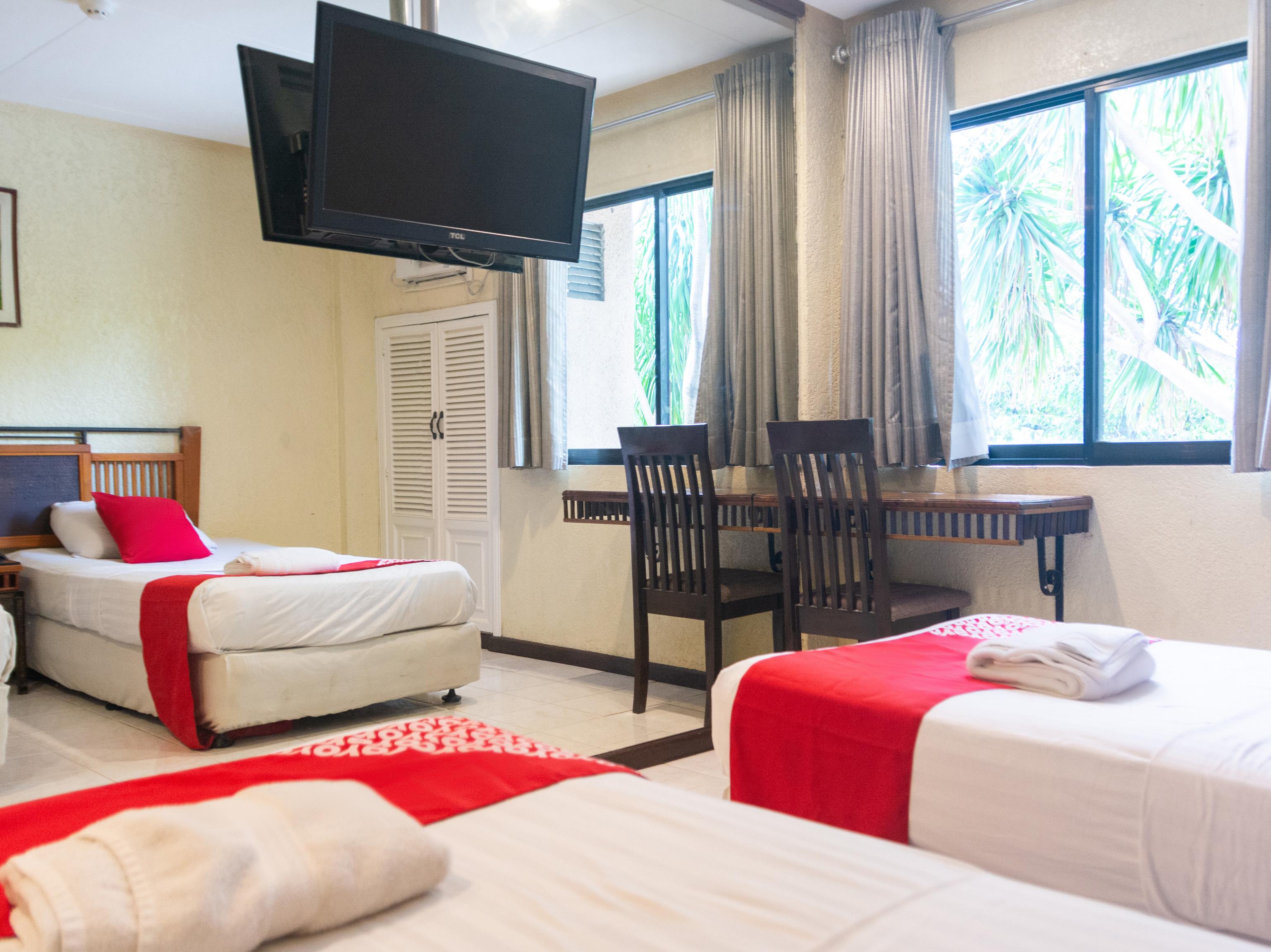 Chito'S Hotel Илоило Экстерьер фото